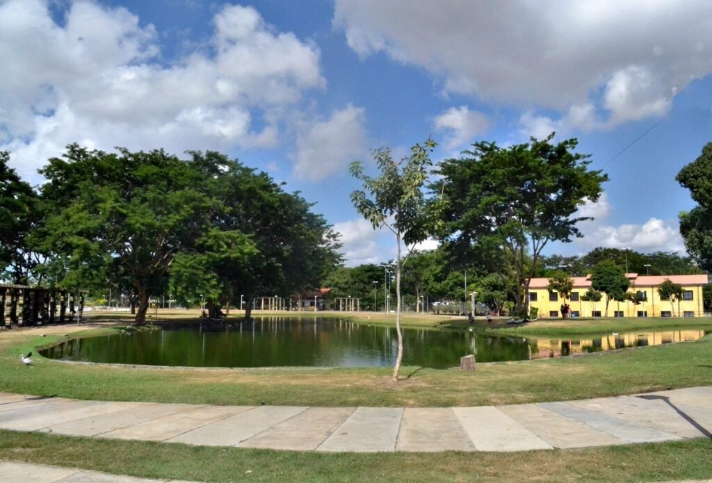 Homem é resgatado após cair em linha férrea no Parque da Cidadania