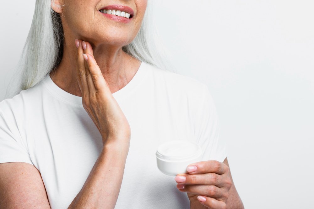 Menopausa e cuidados com a pele: 4 dicas essenciais