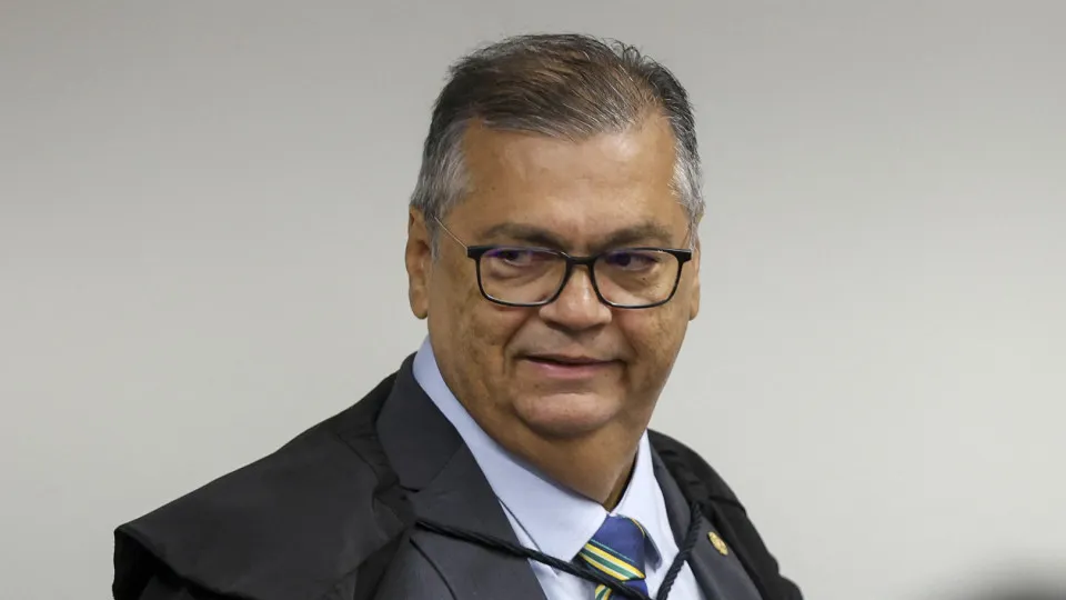 Dino cobra explicações de presidentes de 21 partidos sobre emendas parlamentares