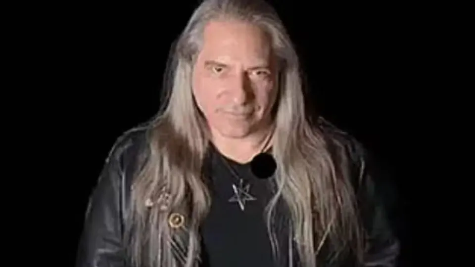 Morre Mike Browning, ícone do death metal, aos 62 anos