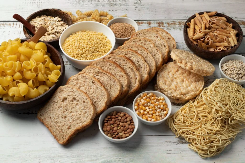 Dieta rica em fibras pode potencializar tratamento contra melanoma, aponta estudo