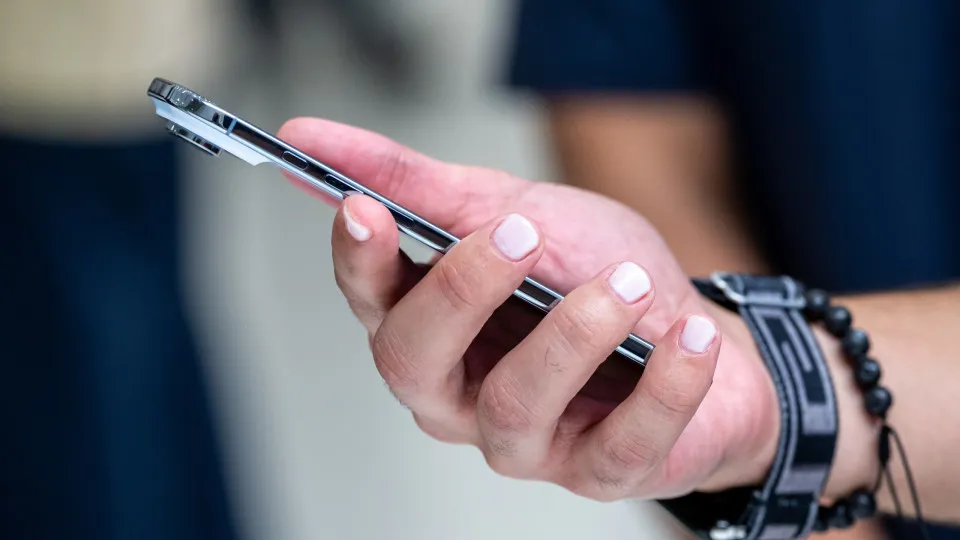 Estudo revela que 60% dos brasileiros sentem ansiedade sem celular