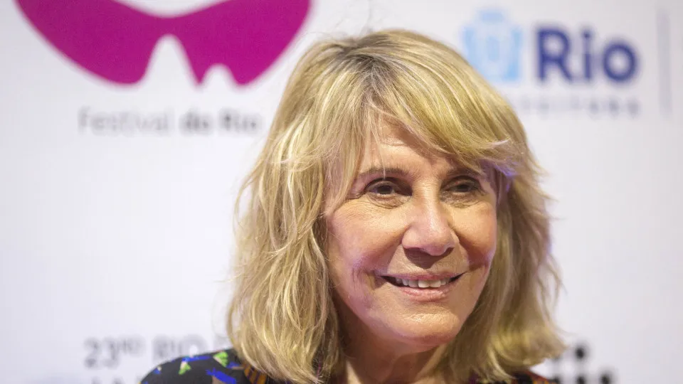 Renata Sorrah reflete sobre aprendizado ao atuar com jovens em nova novela