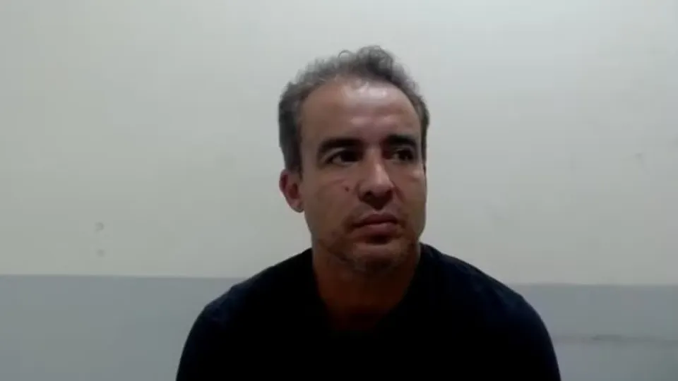 Ex-jogador Jadson é preso por suspeita de violência doméstica em Cambé