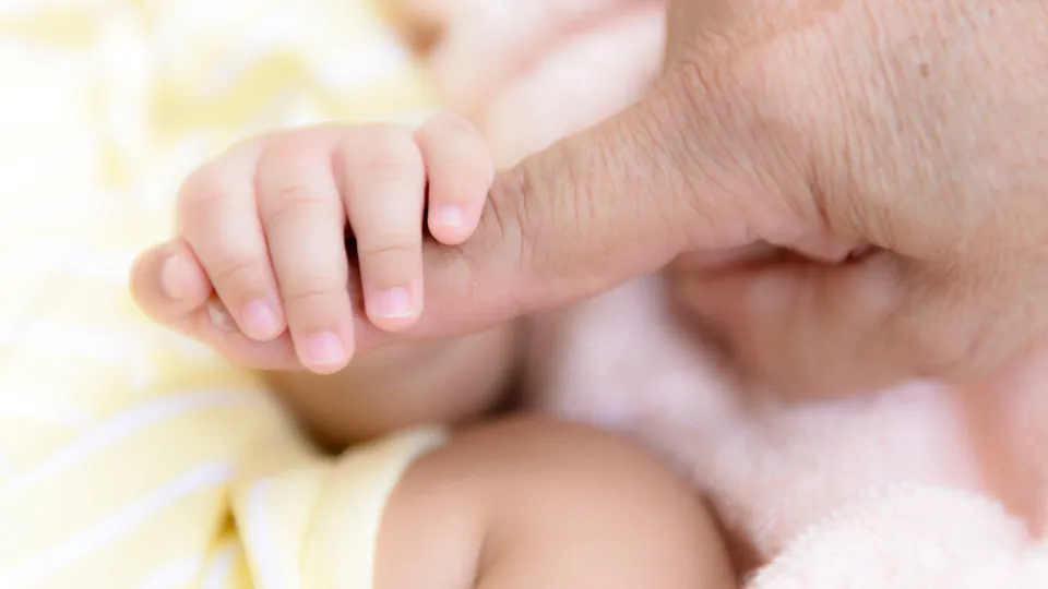 Indenização de R$ 300 mil a pais por morte de bebê em parto induzido sem consentimento