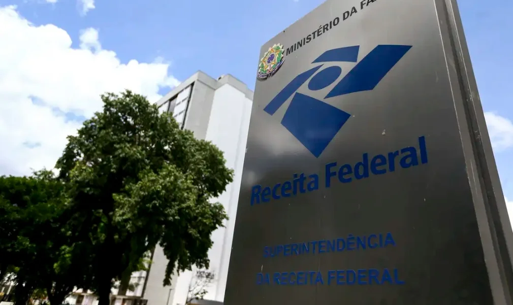 Receita Federal altera cronograma de destaque de impostos da reforma tributária