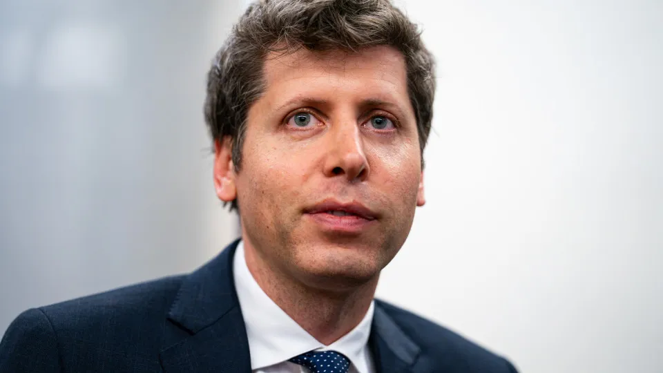 Sam Altman critica duração de quatro anos na faculdade e defende adaptação à IA