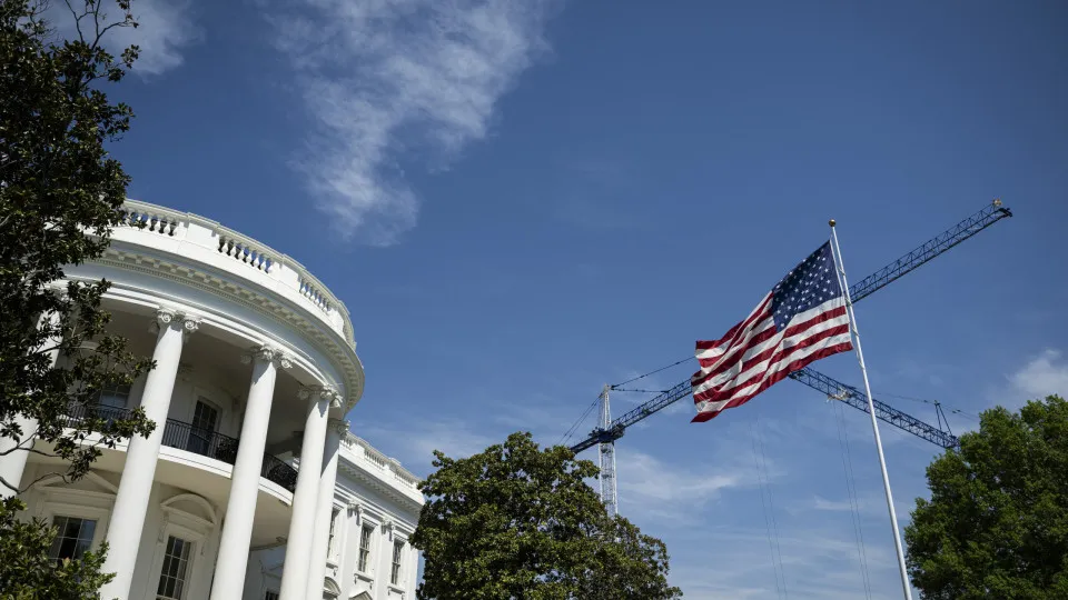Trump revoga mais de 175 mil vistos de estrangeiros desde 2025