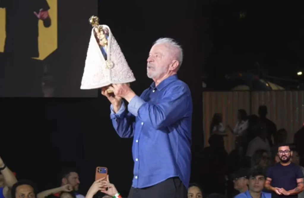 Lula destaca imagem de Nossa Senhora em ato de campanha no Pará