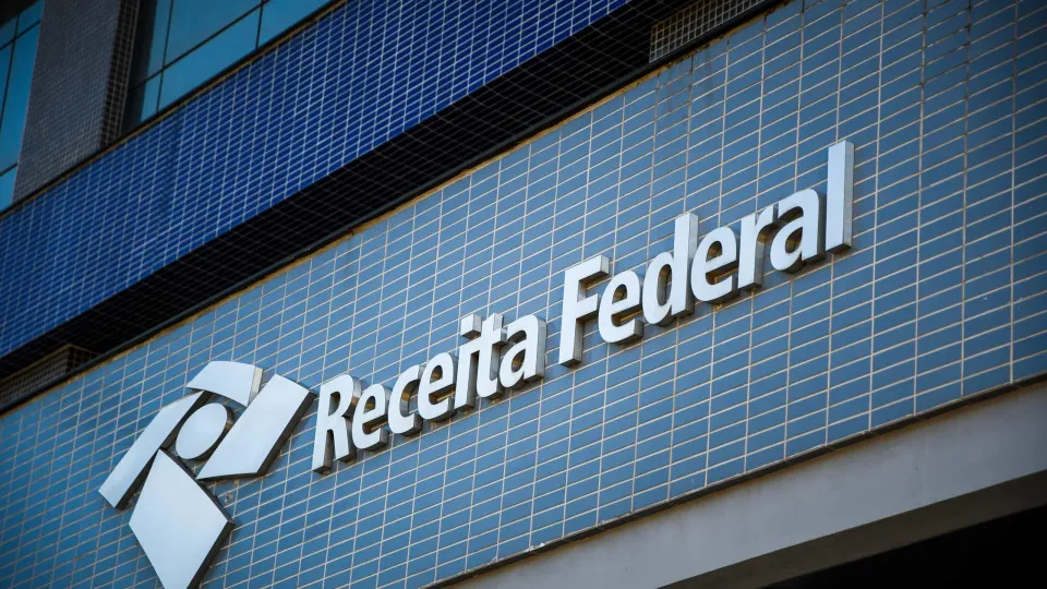 Receita Federal libera lote da malha fina do Imposto de Renda nesta quarta-feira