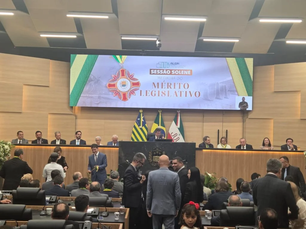 Assembleia Legislativa do Piauí homenageia 34 personalidades com medalhas de mérito legislativo