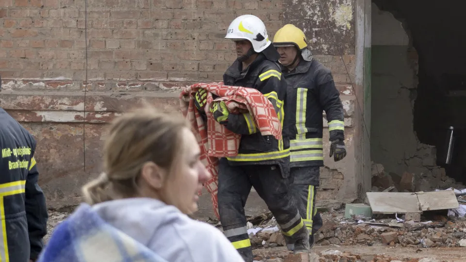 Ataque em Kramatorsk: 30 mortos e 18 feridos em bombardeio russo