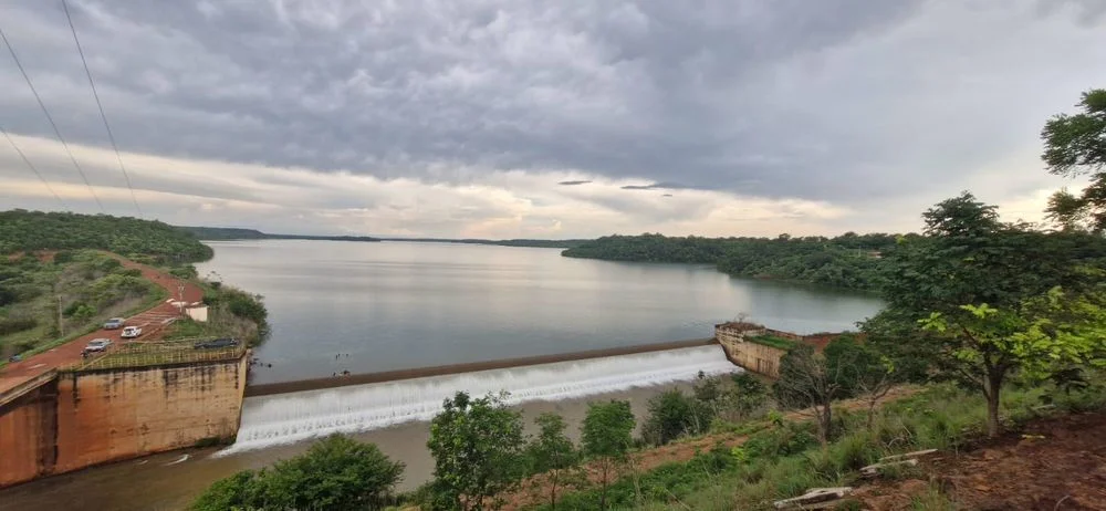 Barragem Salinas opera no limite de vazão, diz Idepi após pedido de ampliação