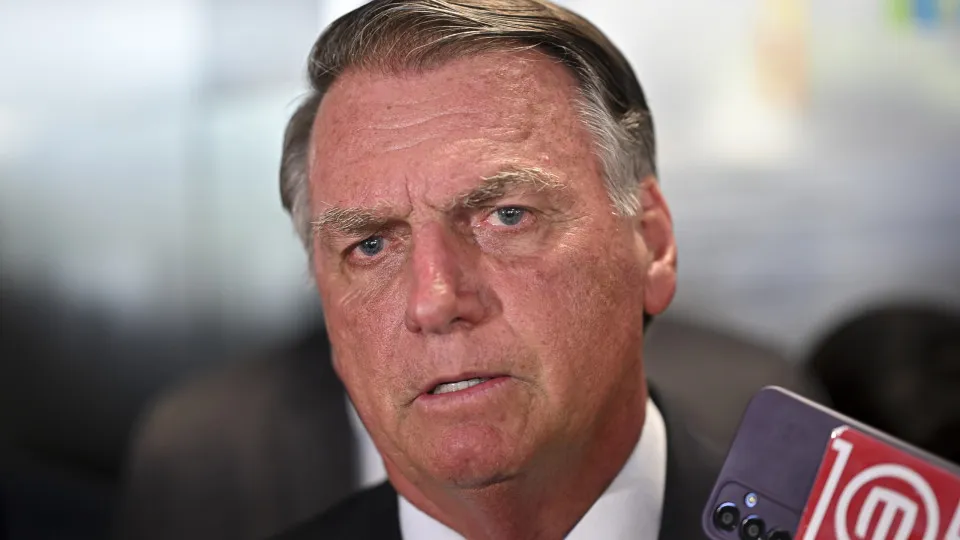 Busca por 'Bolsonaro e Talvane Albuquerque' cresce após declaração de deputado