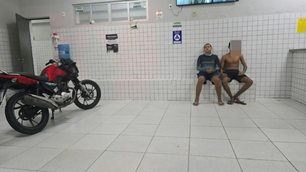 Crime no litoral do Piauí: homem é assassinado e suspeitos são detidos com moto da vítima