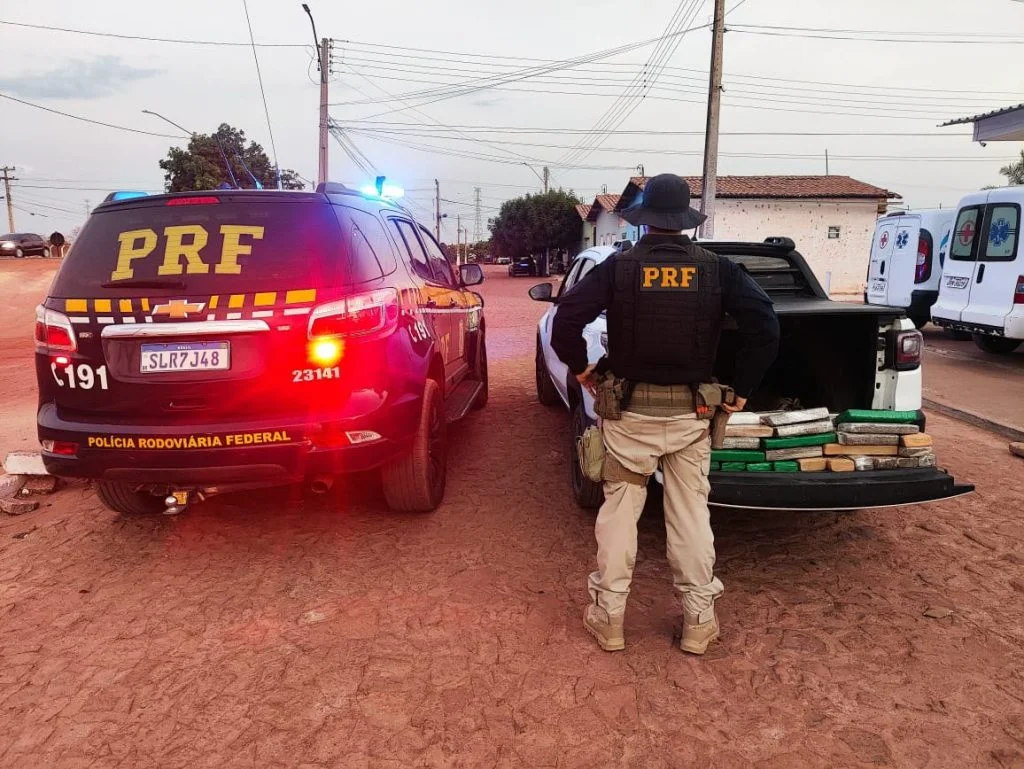 Dois homens são detidos com 50 kg de maconha na Br-316 em Marcolândia