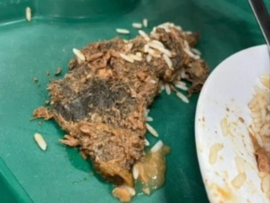 Estudante encontra pedaço de aço em refeição no Restaurante Universitário da UFPI