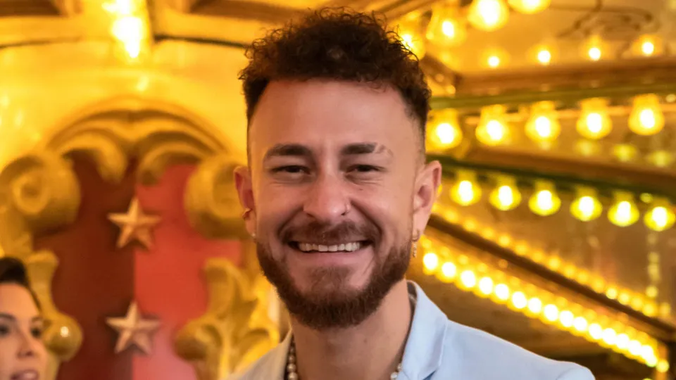 Fred Bruno é atingido por tiro acidental em festa e pede justiça