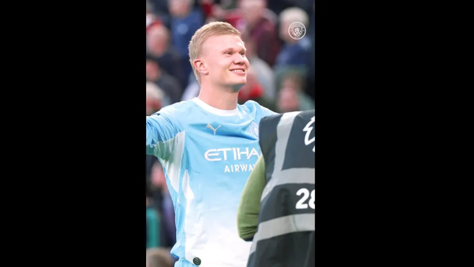 Haaland brilha e marca na vitória do Manchester City sobre o Liverpool