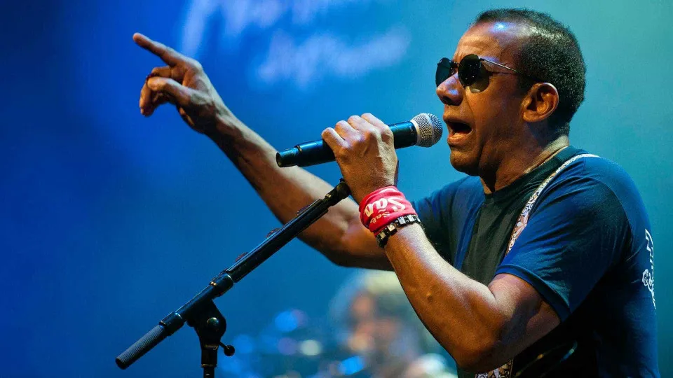 Jorge Ben Jor encanta público em show emocionante no Nubank Parque