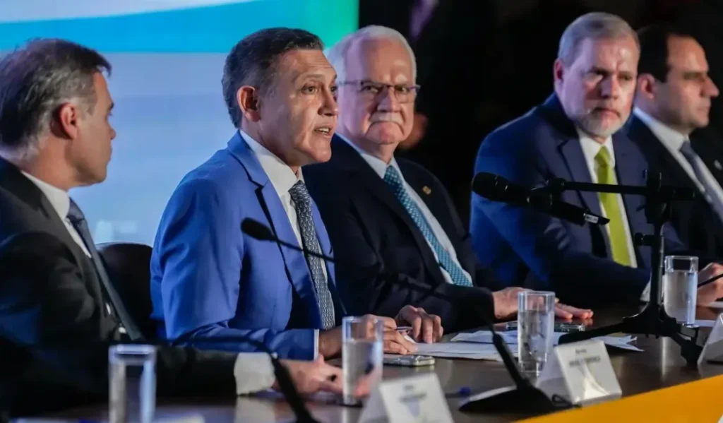 Kassio Nunes afirma que não há sinais de interferência nas eleições brasileiras