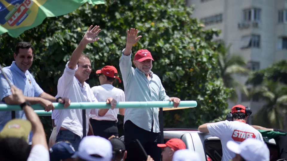 Lula celebra o sucesso do Exército de Lula e ironiza preocupação de Trump
