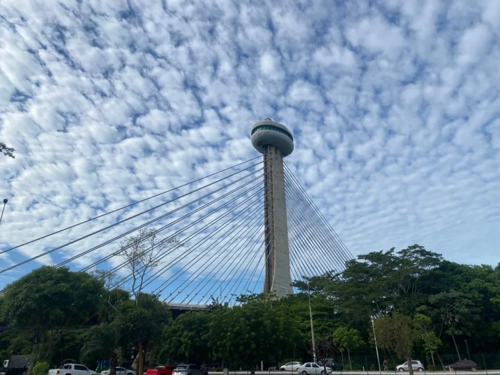 Mirante da Ponte Estaiada em Teresina continua fechado e aguarda troca de elevadores