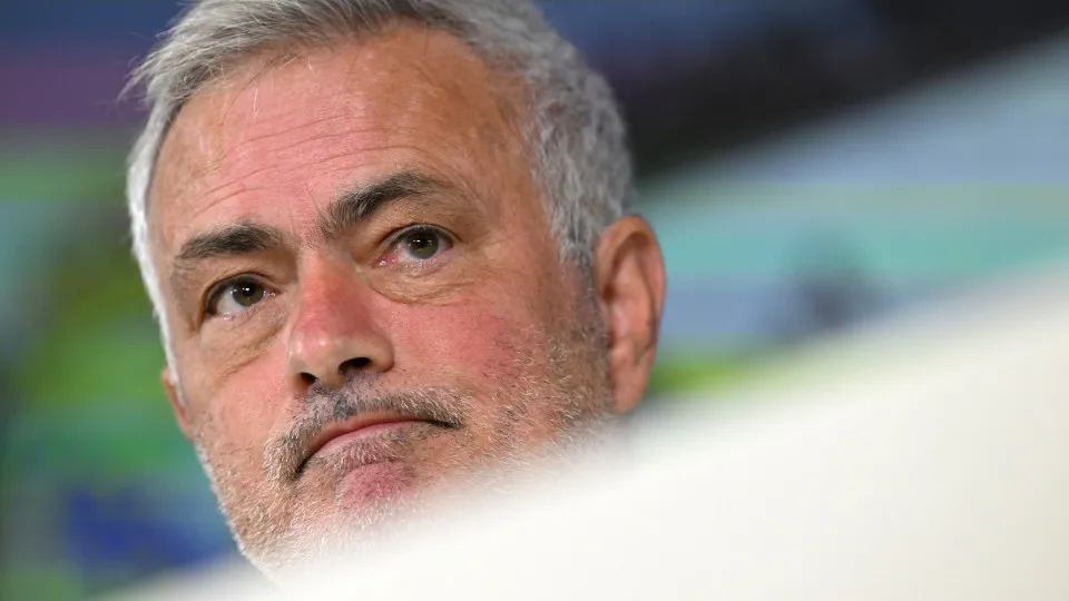 Mourinho critica imprensa e defende Mbappé: "Ridículo"