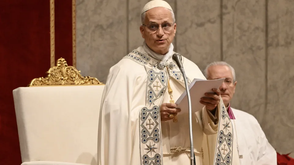 Papa Leão 14 se recupera bem após cirurgia em Roma
