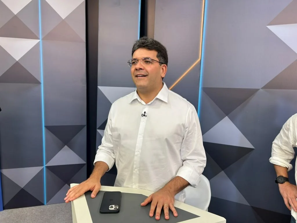Rafael Fonteles é reeleito governador do Piauí em eleição decisiva
