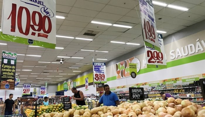 2024-05-16T163823Z_1_LYNXMPEK4F0OG_RTROPTP_4_BRAZIL-ECONOMY-INFLATION.jpg