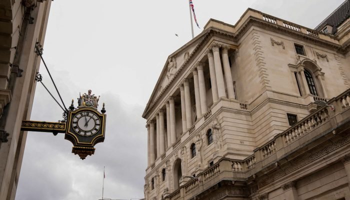 2024-08-01T111213Z_1_LYNXMPEK701P1_RTROPTP_4_BRITAIN-BOE-SAPORTA.jpg