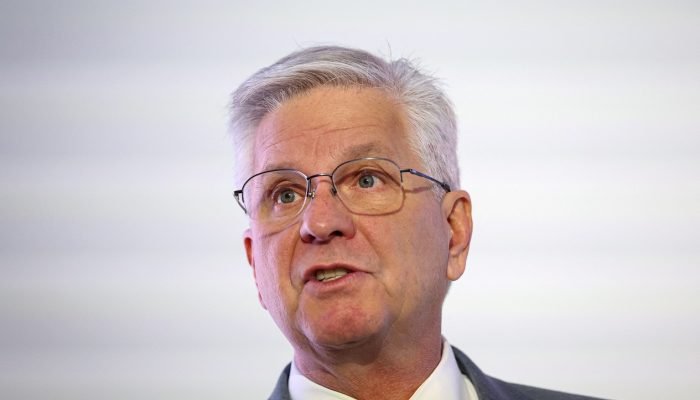 Diretor do Fed Christopher Waller durante conferência, em Nova York, nos EUA 12/11/2024 REUTERS/...