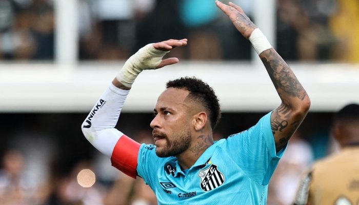 2025-06-01T193712Z_680462089_UP1EL611IHY3T_RTRMADP_3_SOCCER-BRAZIL-STS-BOT.jpg