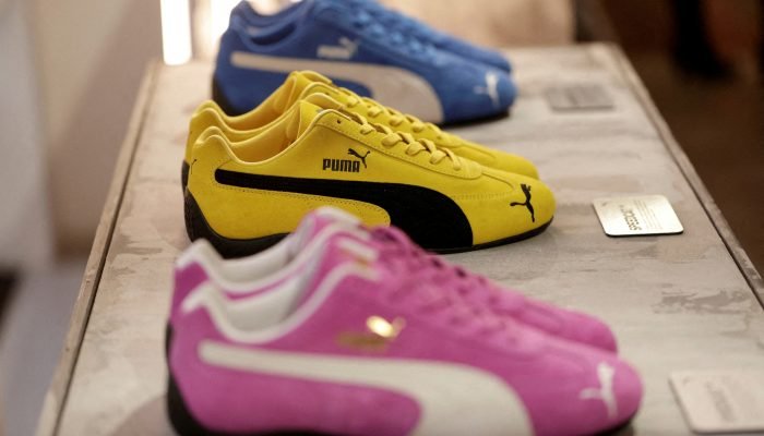 Tênis Puma Speedcat OG são exibidos na Puma Mostro House em Paris, França, em 24 de janeiro de...