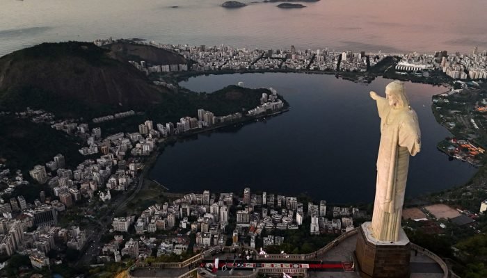 2025-09-02T234928Z_1_LYNXMPEL8115Y_RTROPTP_4_BRAZIL-RELIGION-CORPUS-CHRISTI.jpg