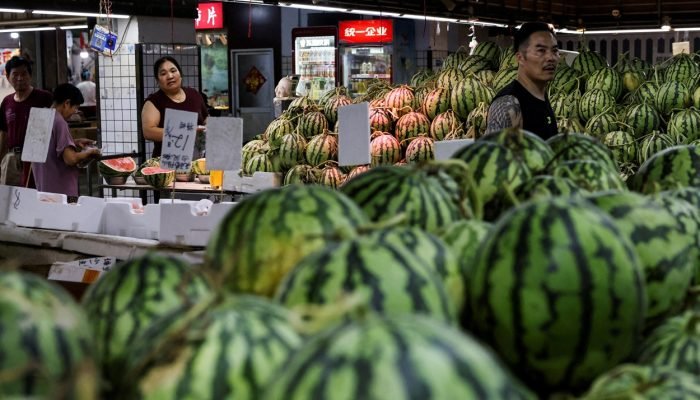 2025-11-09T023734Z_739432230_RC2IJFA2KD94_RTRMADP_3_CHINA-ECONOMY-INFLATION.jpg