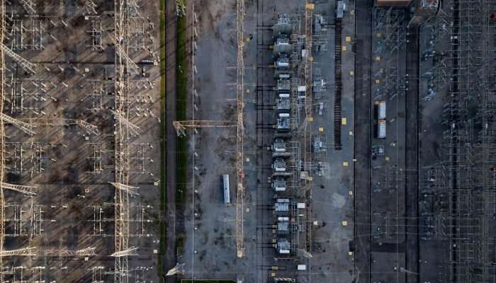 Subestação de energia na Zona Oeste do Rio de Janeiro, Brasil. Fotógrafo: Tuane Fernandes/Bloo...