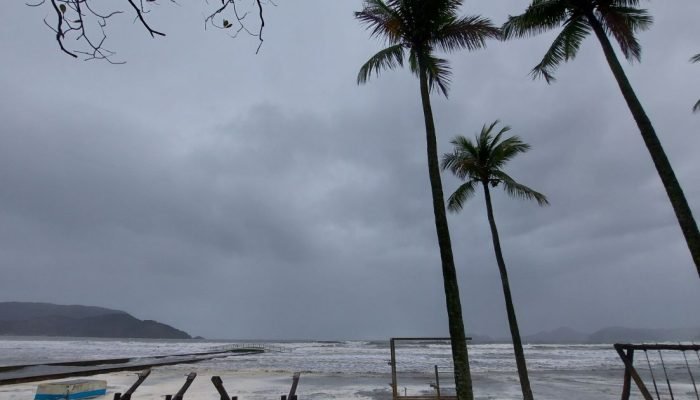 Defesa Civil alerta para forte vendaval no litoral de SP até segunda-feira