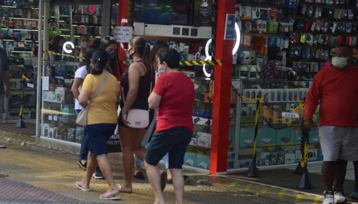 Comércio varejista (Foto: Charles de Moura/PMSJC)