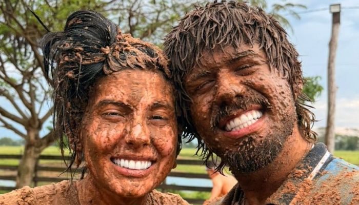 Reconhece? Zé Felipe e Ana Castela se divertem na lama