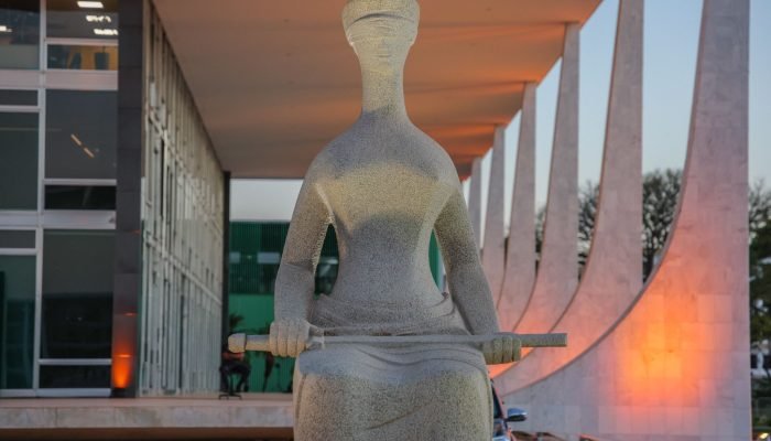 PM e esposa morreram na banheira do motel, sem violência, diz polícia