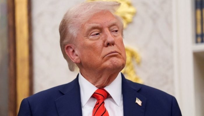 Trump diz que EUA devem ser cautelosos com a China