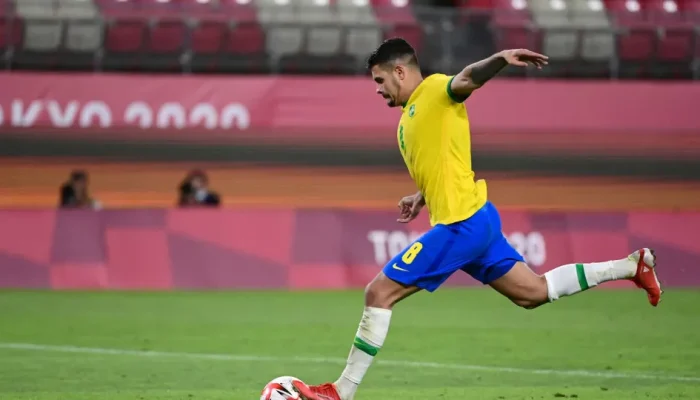 Arsenal se aproxima de contratação de Bruno Guimarães por R$ 600 milhões