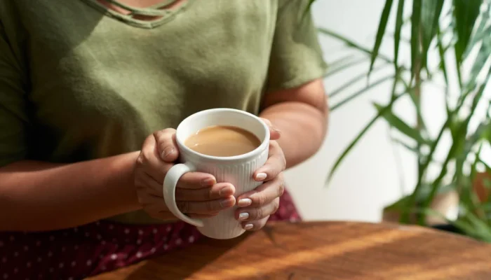 Cafeína pode melhorar memória após privação do sono, indica estudo