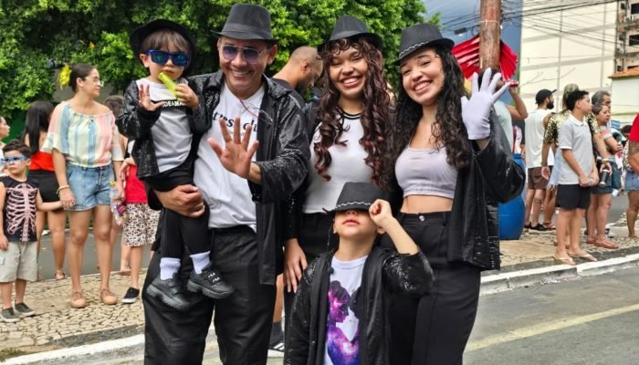 Blocos agitam terça-feira de carnaval em Teresina; veja imagens — Foto: g1