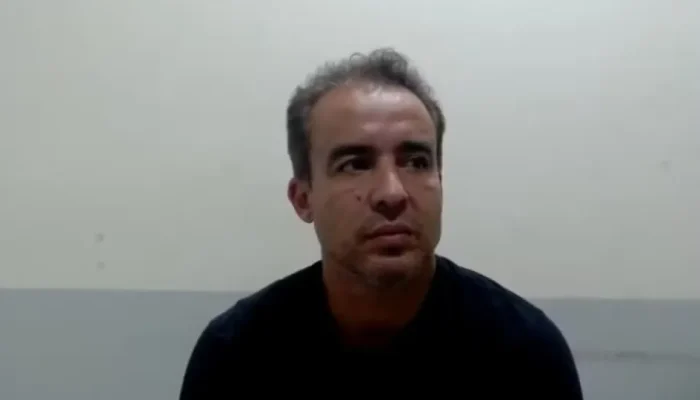 Ex-jogador Jadson é preso por suspeita de violência doméstica em Cambé