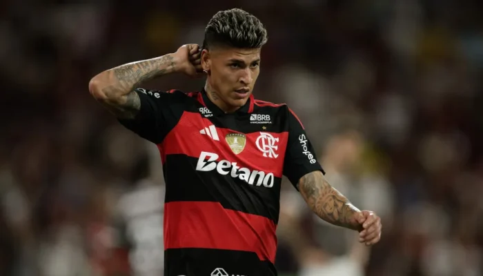 Flamengo goleia Mirassol e se aproxima do Palmeiras no Brasileirão