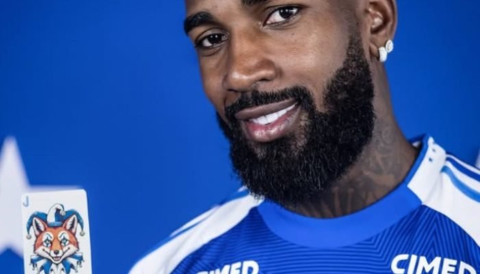 Gerson é anunciado como novo jogador do Cruzeiro (Foto: Gustavo Aleixo/Cruzeiro)