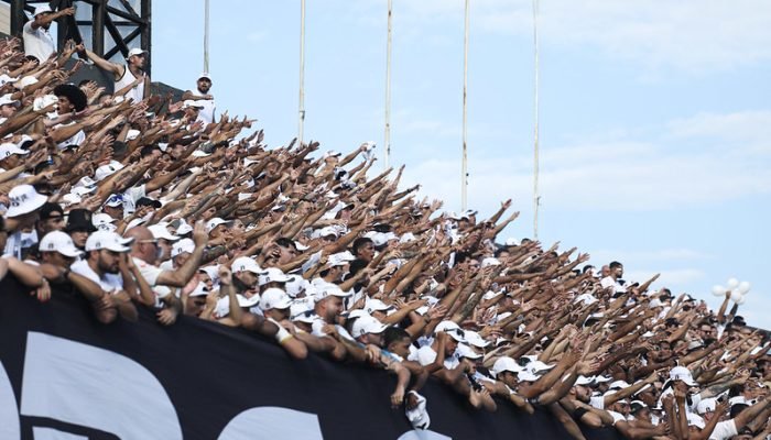 Santos enfrenta Atlético-MG no Brasileirão; saiba onde assistir